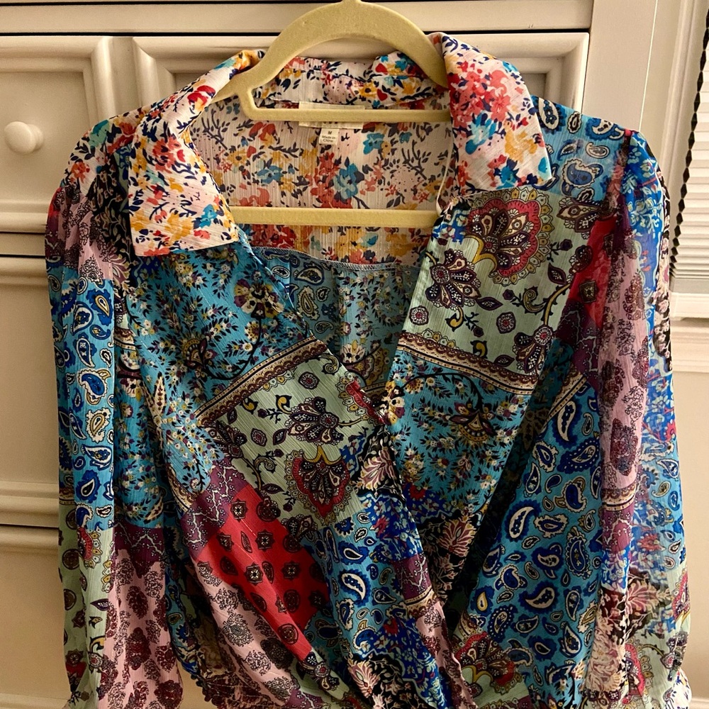 Umgee USA Sheer Patchwork blouse Vneck Elastic Waist Size Medium